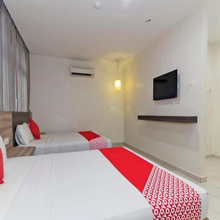 Hotel Suria Malaqa Malacca Exterior photo